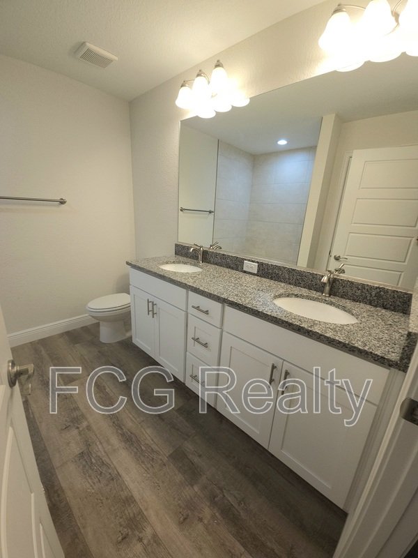 10663 N Adler Dr property image