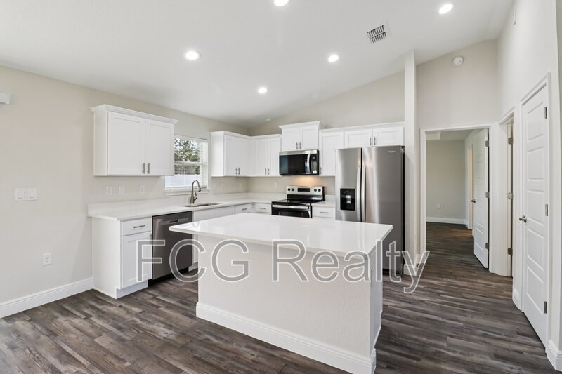 7299 Hemlock Rd property image