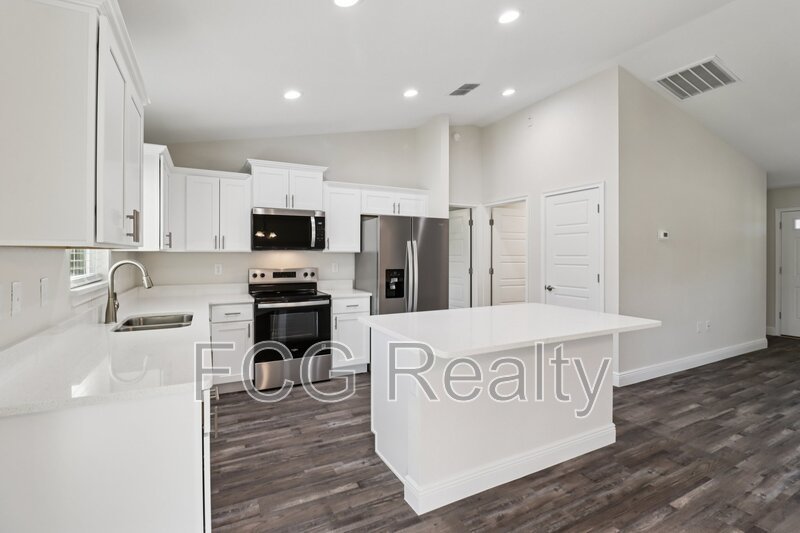 7299 Hemlock Rd property image