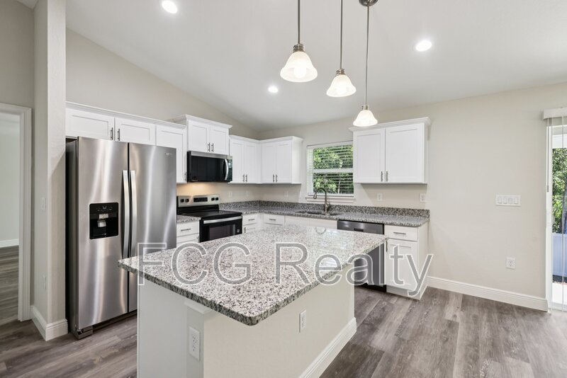 10675 N Adler Dr property image