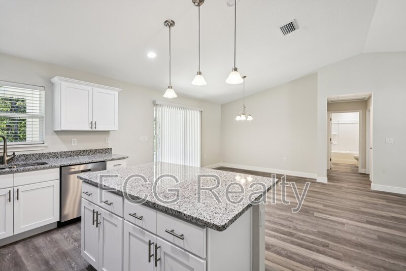 10675 N Adler Dr property image