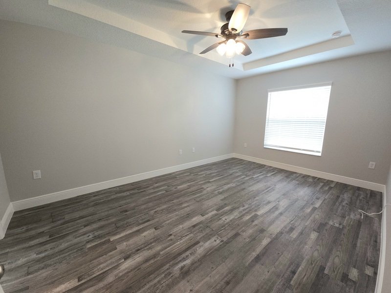 8027 N Independence Way property image