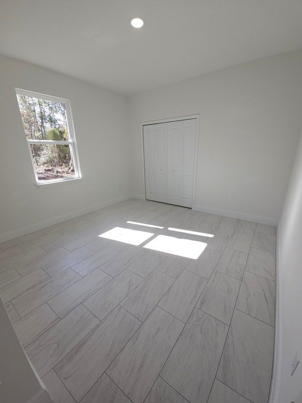 9841 N Sistine ter property image