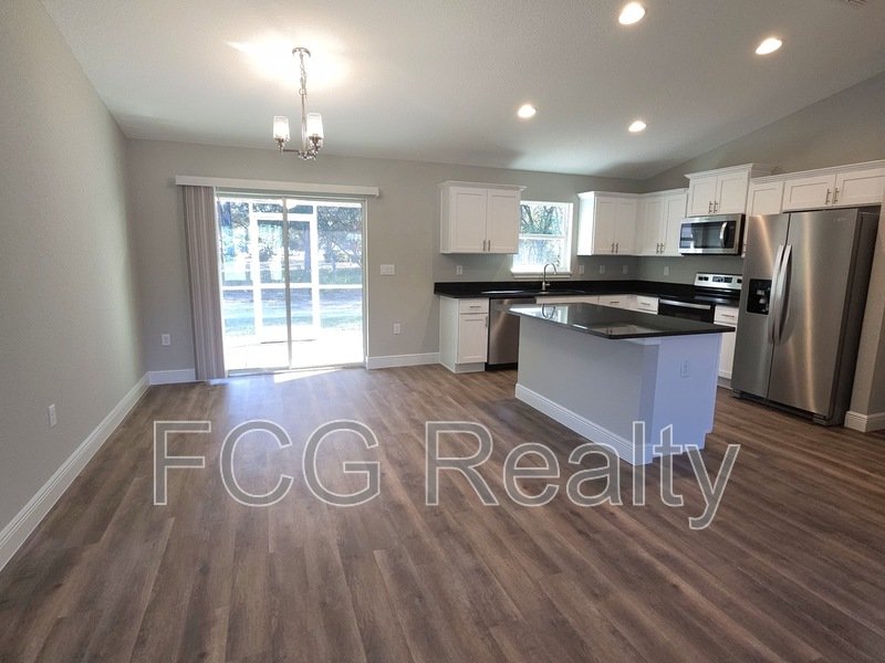 10 Pine Circle Way property image