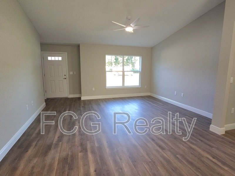 10 Pine Circle Way property image