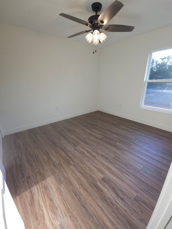 742 W Deacon pl property image