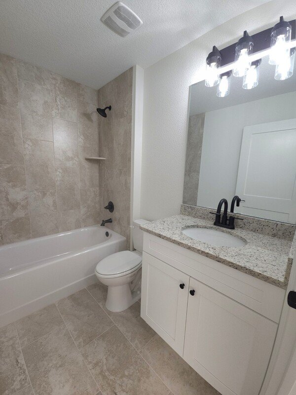 742 W Deacon pl property image