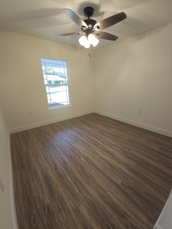 742 W Deacon pl property image