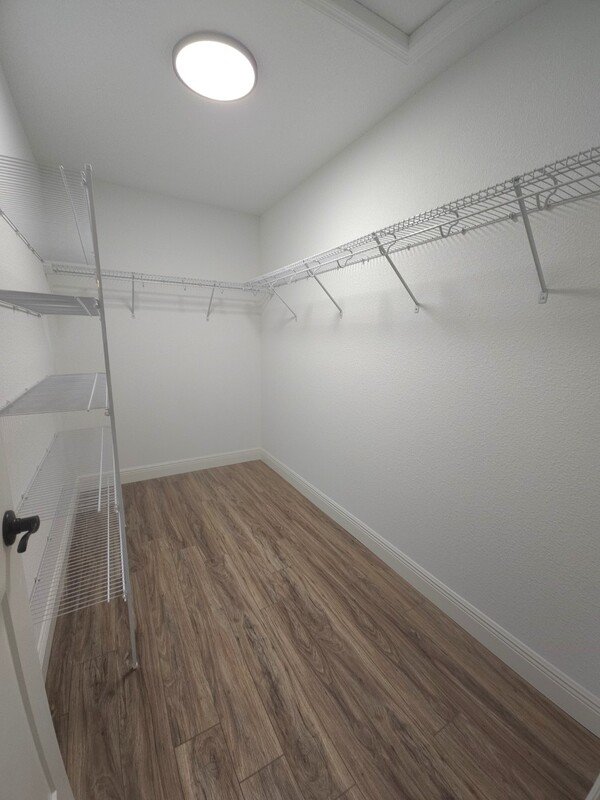 742 W Deacon pl property image