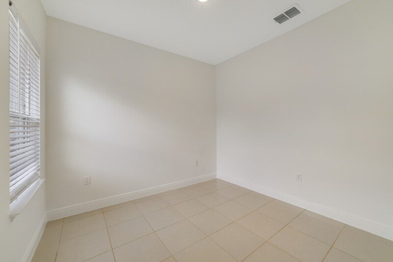 15772 SW 37th Cir property image