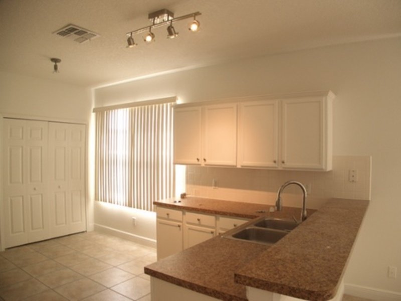 244 Cotswold Cir property image