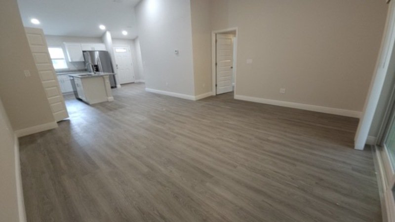 9093 N Peachtree way property image