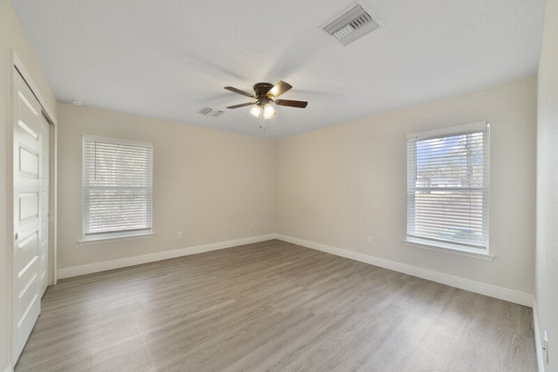 9093 N Peachtree way property image