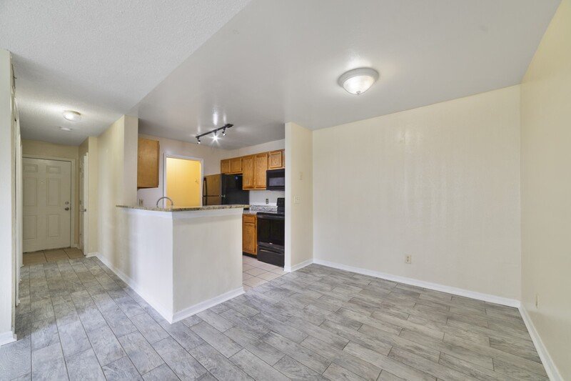 6190 Westgate Dr Unit 103 property image