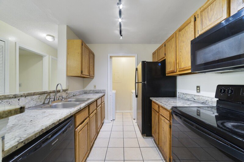 6190 Westgate Dr Unit 103 property image