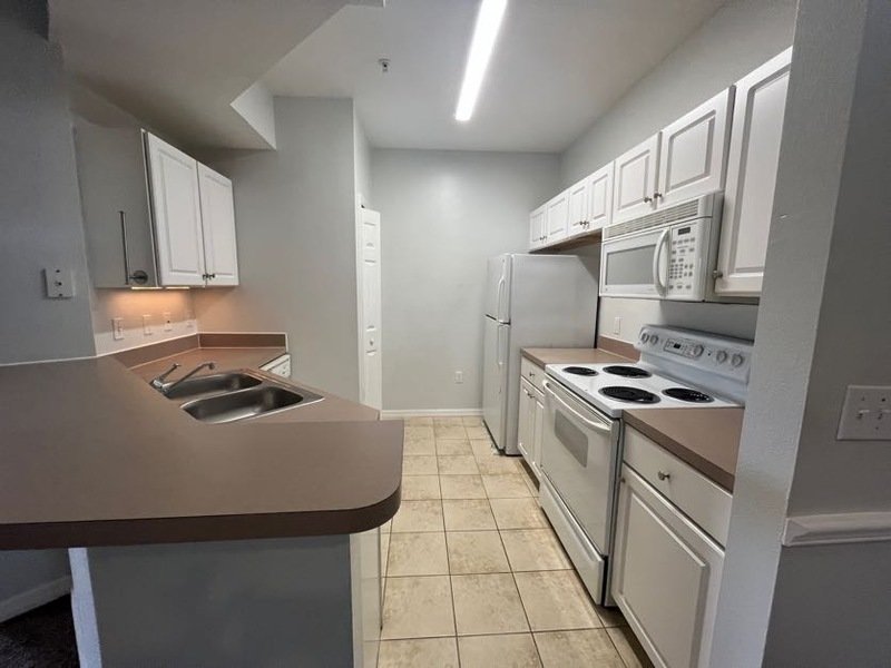 1/1 condo in the Palms Club property image