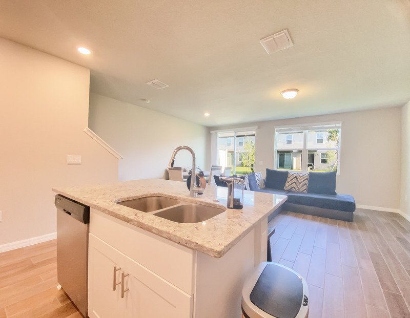 561 Legacy Loop property image