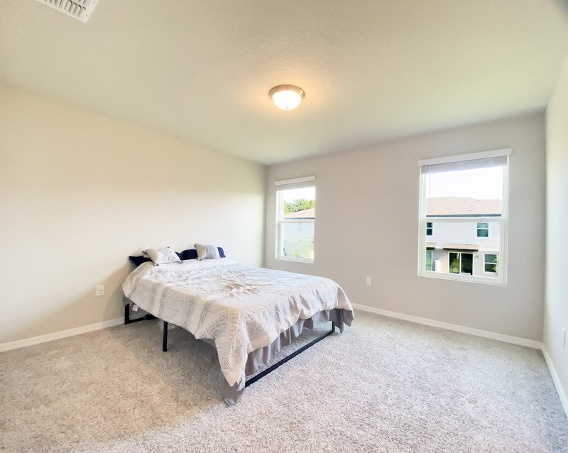 561 Legacy Loop property image