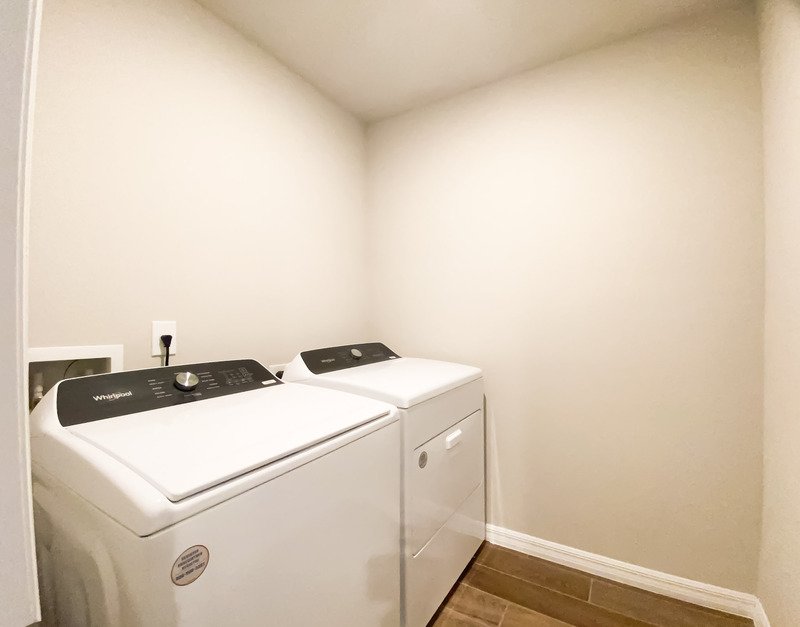 561 Legacy Loop property image